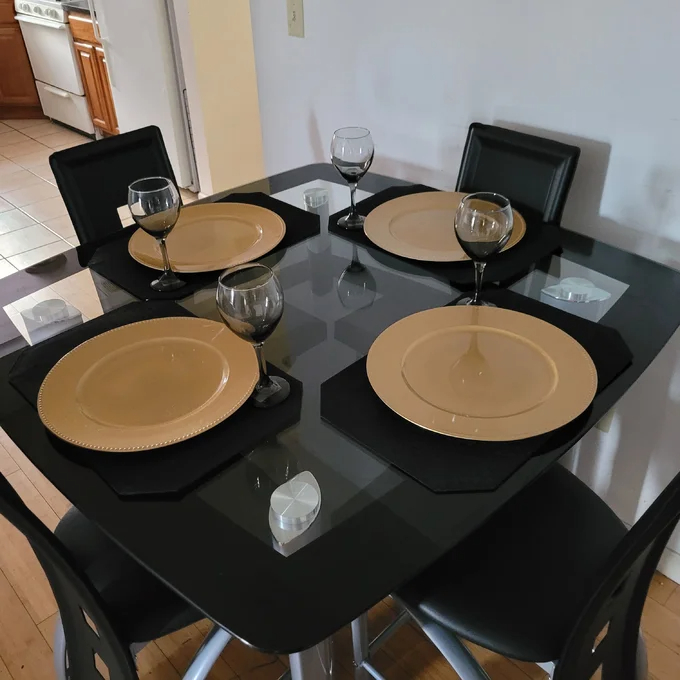 【Furniture】Mccready 4 - Person Counter Height Dining Set