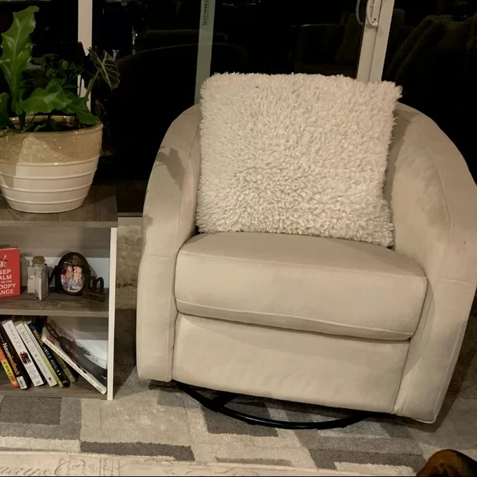 【Furniture】Madison Swivel Glider
