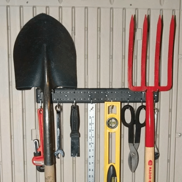 8 Fuß. B x 10 Fuß. D TRADITIONELLES LAGERSCHUPPEN AUS KUNSTSTOFF