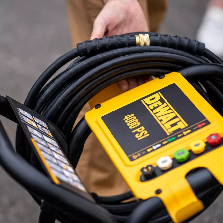 DEWALT 4000 PSI COLD WATER PROFESSIONAL GAS PRESSURE WASHER HONDA TRIPLEX PUMP