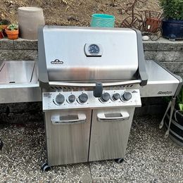 Napoleon P500RSIBPSS-3 Prestige 500 RSIB Propane Gas Grill, sq. in + Infrared Si