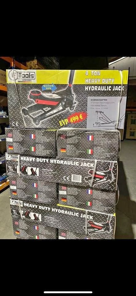 Trolly Jack 🎊UK 4 ton Trolley Jack is available with free home delivery 🎊