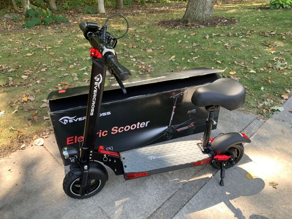 Electric Scooter, Electric Scooter for Adults with 800W Motor, Up to 28MPH & 25 Miles