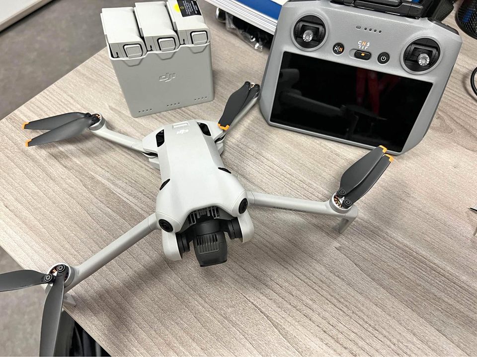 DJI Mini 4 Pro Fly More Combo with DJI RC 2 (screen remote controller), Folding Mini-Drone with 4K HDR Video Camera for Adults, Under 0.549 lbs249 g, 34-Min Flight Time, 2 Extra Batteries