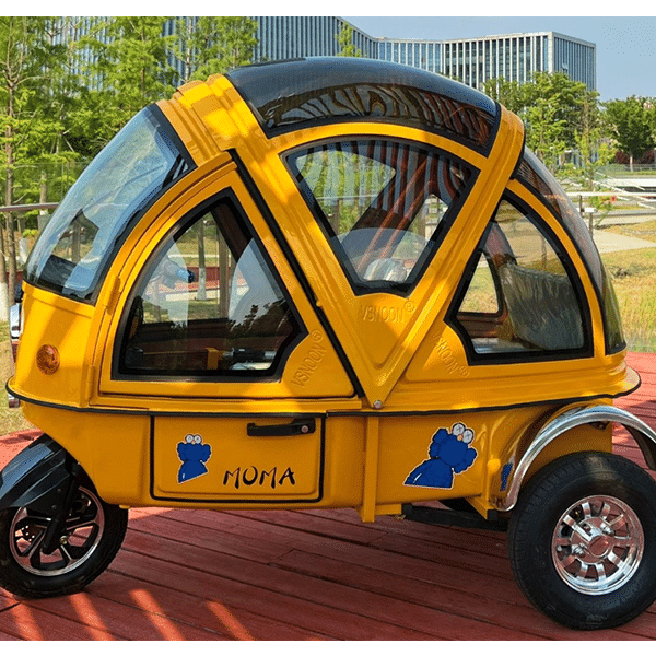 Electric vehicle tricycle fully enclosed transfer baby with shed adult folding semi-enclosed tricycle