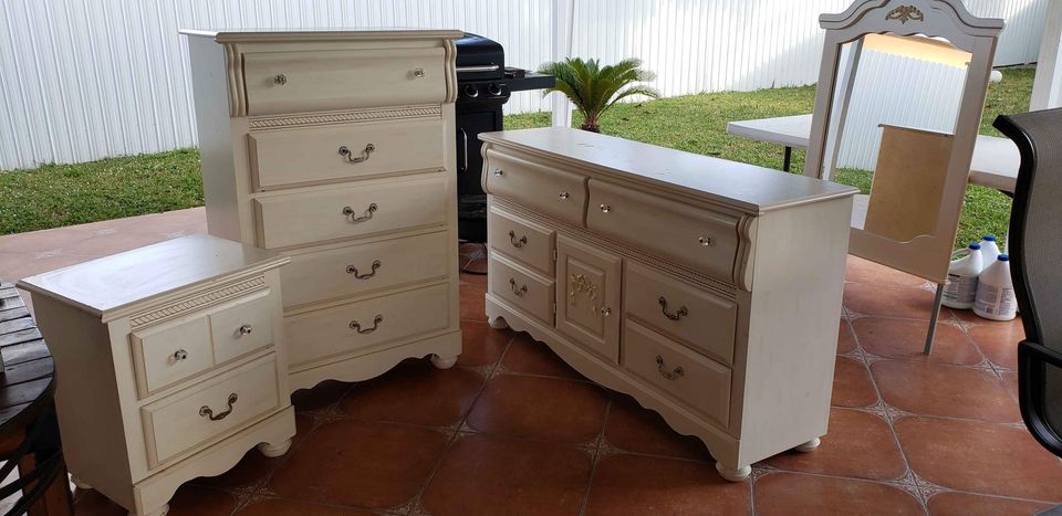 Set includes dresser, mirror, chest, nightstand and headboard