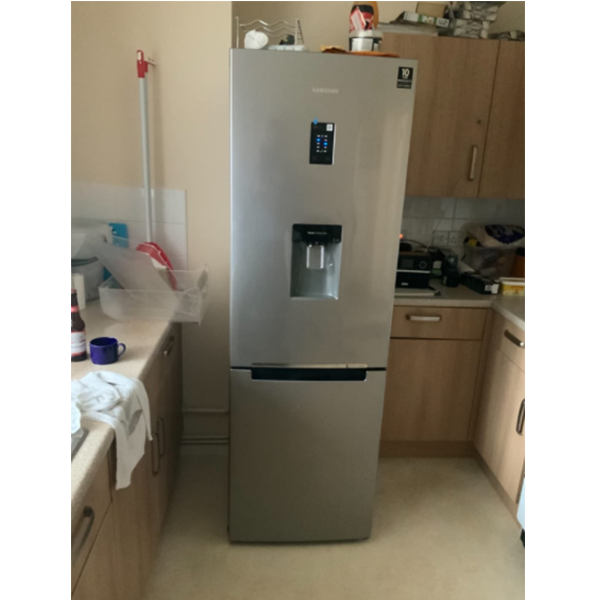 RB31FDRNDSA – freestanding – 308 litres – A+ – metallic fridge-freezer – fridge-freezers (freestanding, graphite, metallic, up-right, LED, glass, 308 litres) [Energy Class A+]