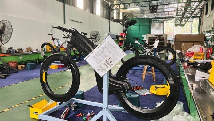 2023 Hubless E-Bike Reevo Ultimate Security, Smart Features, 37-Mile Range