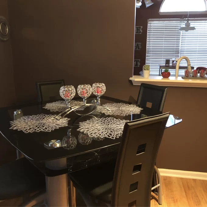 【Furniture】Mccready 4 - Person Counter Height Dining Set