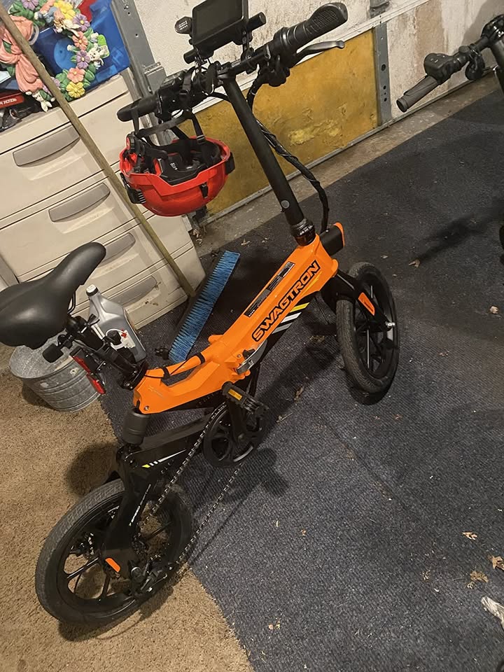 Swagcycle EB-7 Elite Plus Folding Electric Bike with Removable Battery